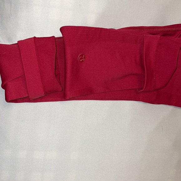 Lululemon Ebb to the street Brand NEW. (Super flattering booty cut) - Picture 10 of 10